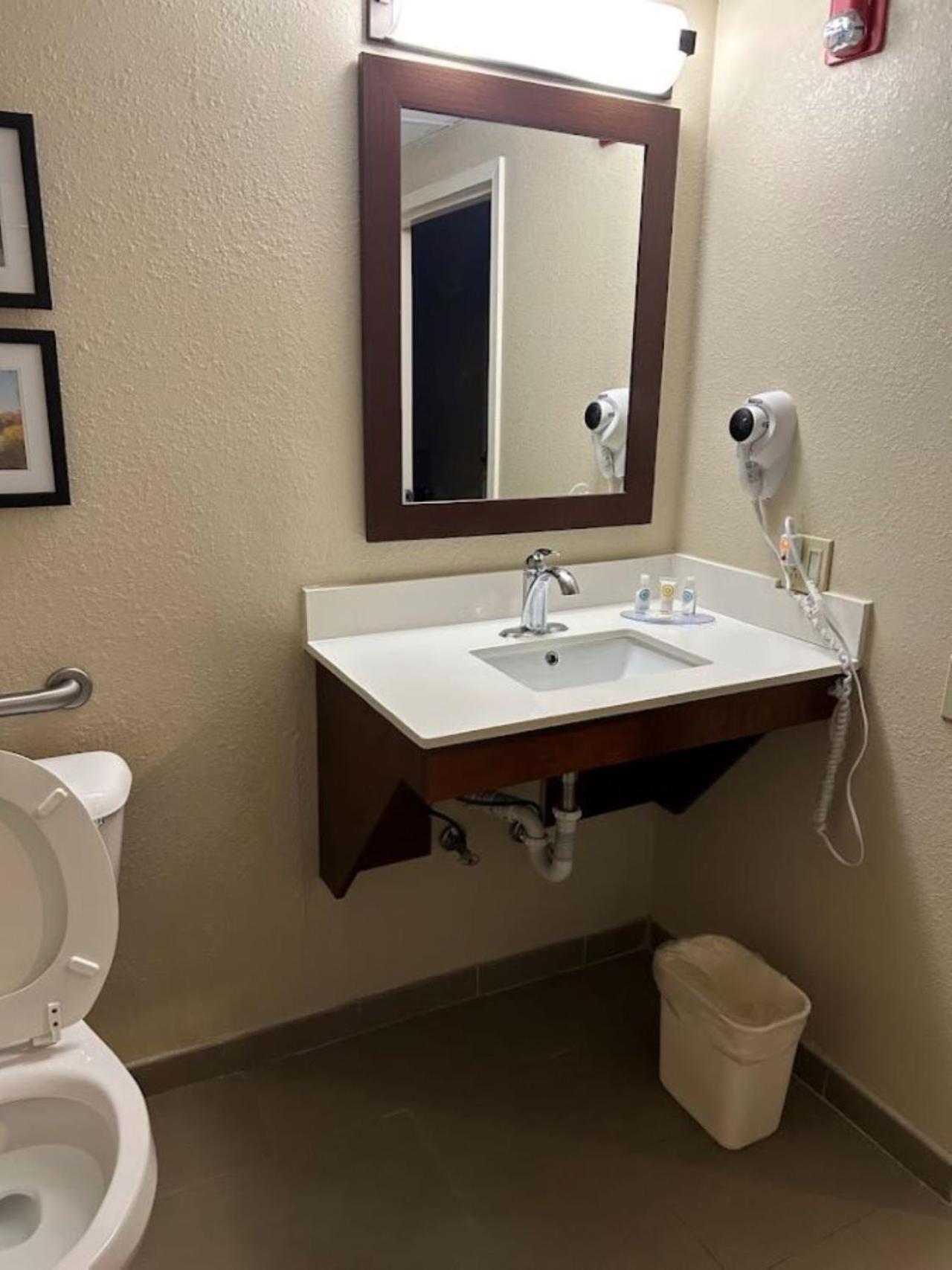 Comfort Inn & Suites Oxford South Esterno foto